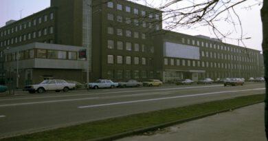 Zicht op het Sophia Kinderziekenhuis aan de Gordelweg, 1981