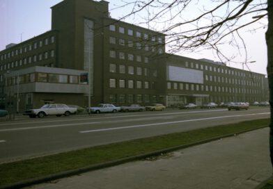 Zicht op het Sophia Kinderziekenhuis aan de Gordelweg, 1981